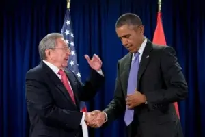 Raúl Castro pide a Obama que use su poder ejecutivo para suavizar el bloqueo