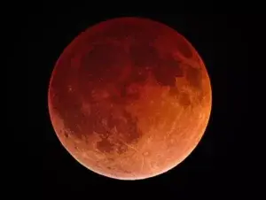 Una superluna teñirá de rojo la madrugada del próximo lunes