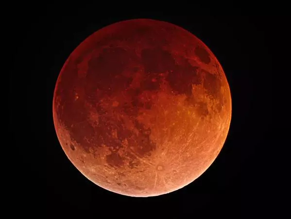 Una superluna teñirá de rojo la madrugada del próximo lunes