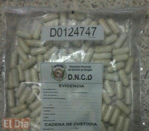 Por poco se muere colombiano al explotarle una de 36 bolsitas de cocaína en el estómago