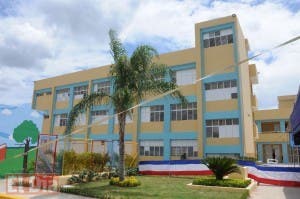 El Gobierno entrega tres centros educativos en Espaillat y La Vega