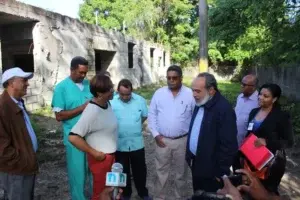 Oisoe garantiza terminación de escuelas y saneamiento de cañada en Hato Mayor