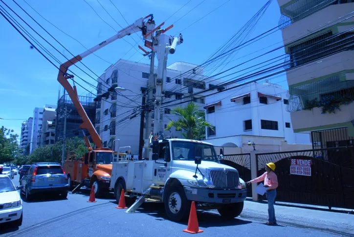 Edesur suspenderá servicio eléctrico en Arroyo Hondo por trabajos en redes