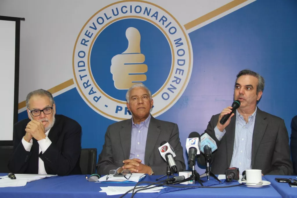 Abinader dice Danilo se burla del pueblo; “si los pobres fueran clase media, no cogieran tanta lucha”