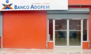 Banco Adopem recibe certificación internacional de protección al cliente