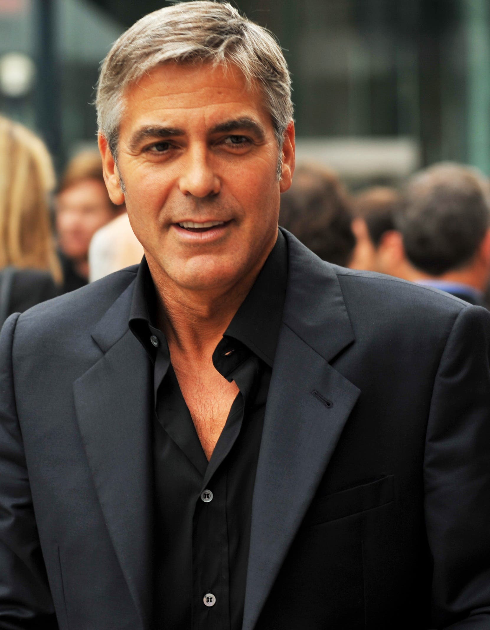George Clooney llama “fascista xenófobo” a Donald Trump