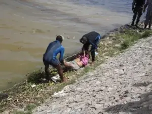 Mujer de 60 años se suicida al lanzarse del puente Juan Bosch