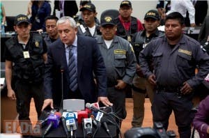 Guatemaltecos votan en medio de escándalo por corrupción