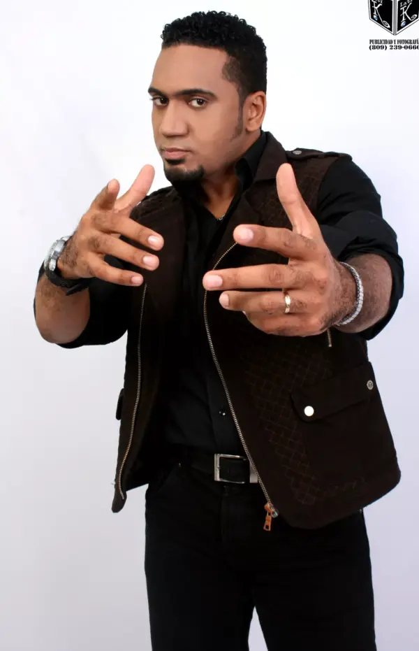 Silvio Mora tiene su programa en Youtube