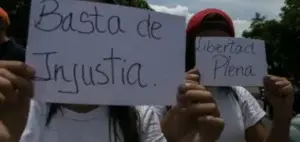 Protestan en Lima contra sentencia a Leopoldo López