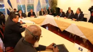 Danilo Medina se reúne con jefes de Estado y de Gobierno países del SICA