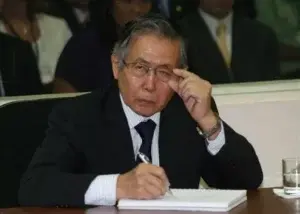 Fujimori es internado en una clínica de Lima para ser sometido a exámenes