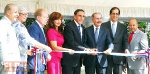 Medina asiste inauguración clínica