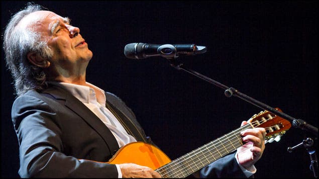 Joan Manuel Serrat celebra 50 años en el escenario con una antología sin orden