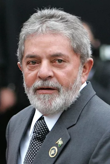 Lula va a la justicia por tráfico de influencia