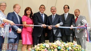 Danilo Medina encabeza inauguración de 80 nuevos consultorios Clínica Cruz Jiminián