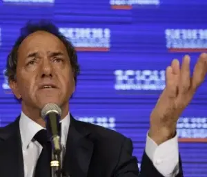 Scioli desmiente que no tenga apoyo de la presidenta