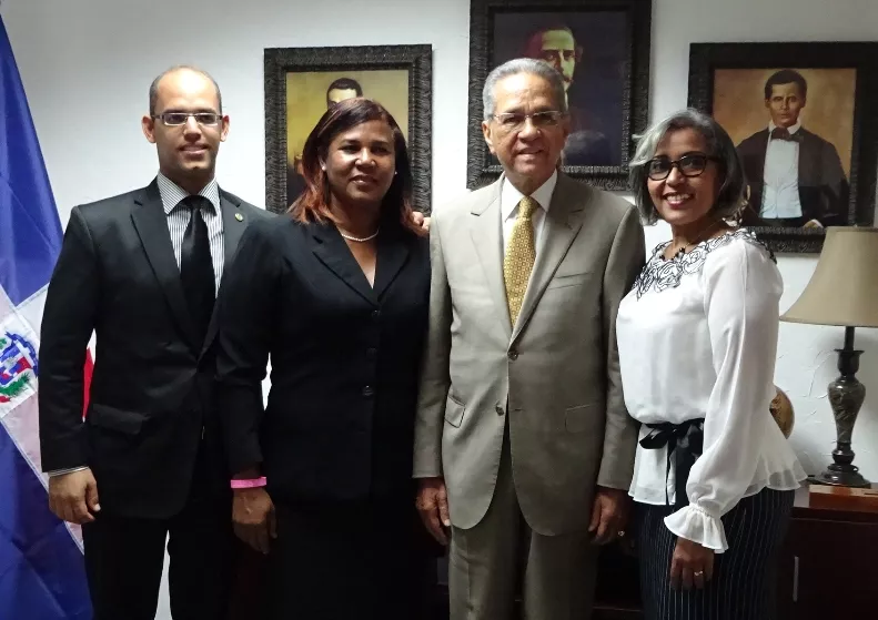 Delegados país van a Congreso