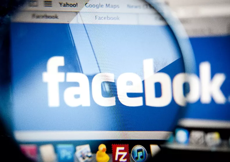 Facebook trabaja para cobrar a usuarios por leer noticias