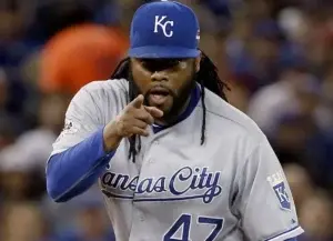 Reales y Mets confirman al dominicano Cueto y d’Grom para segundo juego de Serie Mundial