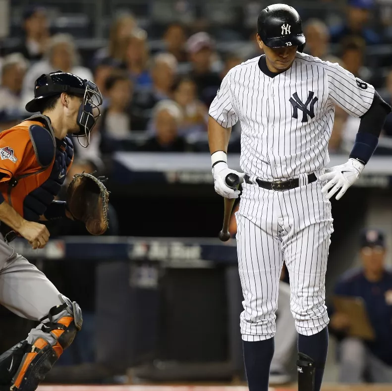 A-Rod vuelve  a fallar en momentos claves