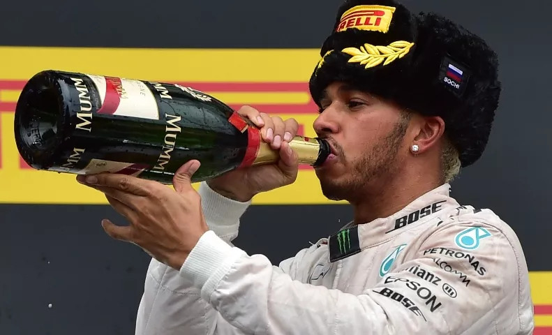 Hamilton está  imparable, gana Gran Premio Rusia