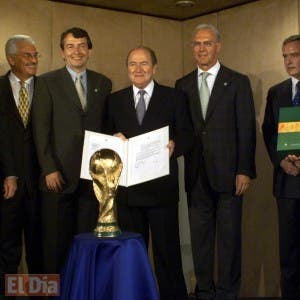 Blatter niega pidiera dinero  Beckenbauer