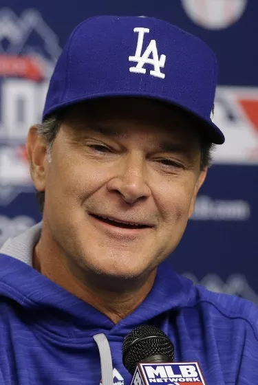 Mattingly firma por cuatro años con Marlins