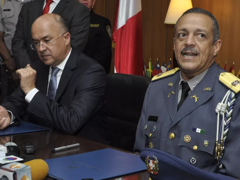 PN afirma coronel cobraba el sueldo de sus subalternos