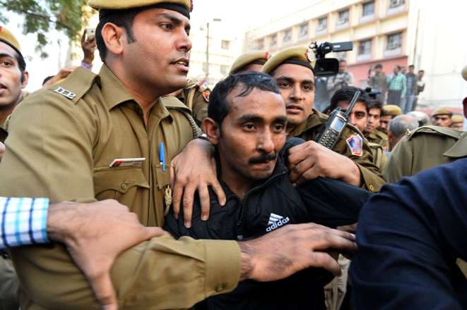 Condenan un conductor de Uber por violar a una pasajera en la India