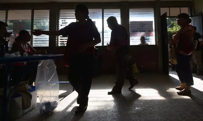 Al menos 261 detenidos por beber alcohol en elecciones de Guatemala