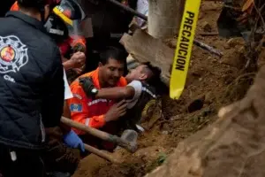 Aumenta a 263 cifra de muertos por alud que enterró asentamiento en Guatemala