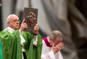 Papa al final del sínodo: «Hoy es tiempo de misericordia»