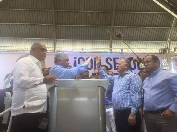 Proclaman a Gilberto Serulle como candidato a alcalde en Santiago