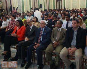 Vicepresidenta inicia concurso tecnológico para enfrentar desafíos sociales   