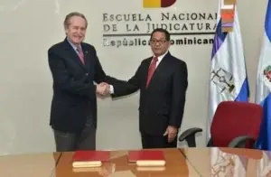 Escuela de la Judicatura y la Asociación de Bancos firman acuerdo de cooperación