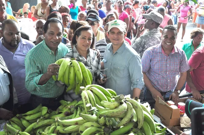 Inespre anuncia vende plátanos a 8 pesos en mercados del fin de semana