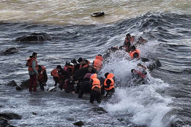 Rescatan a casi 800 inmigrantes que intentaban llegar a España