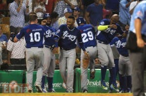 Los Tigres vencen a los Toros y asumen el liderato en el béisbol dominicano