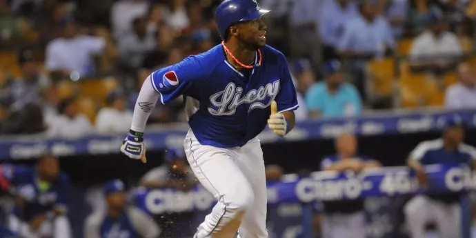 Mel Rojas jonronea en victoria de Licey en béisbol dominicano