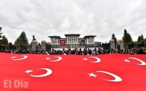 Turquía acude a las urnas rodeada de guerras y amenazas terroristas