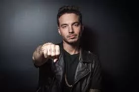 El cantante colombiano J Balvin se siente “bendecido” por sus logros en EE. UU