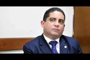 Exsecretario de la exvicepresidenta de Guatemala se entrega a Justicia por caso de corrupción