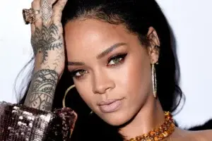 Rihanna es la artista musical femenina más rica del mundo, según Forbes