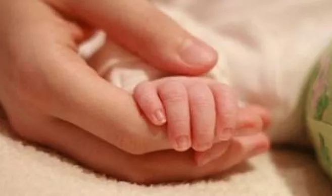 Niña de once años da a luz en un hospital de la capital de Paraguay