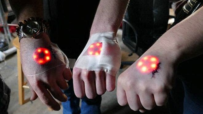 Los «biohackers» se hacen «tatuajes luminosos»: ¿te harías uno?