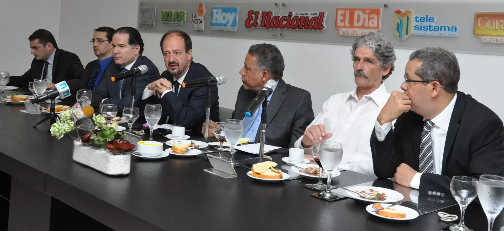 18_Nacionales_19_01,p01