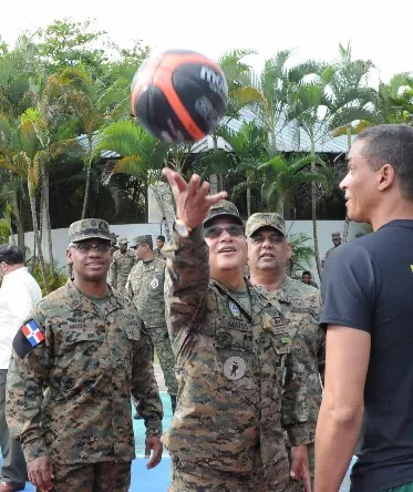 Ejército inaugura VI juegos intramuros