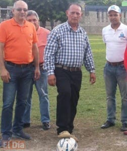 Veteranos triunfan en inicio fútbol Espaillat