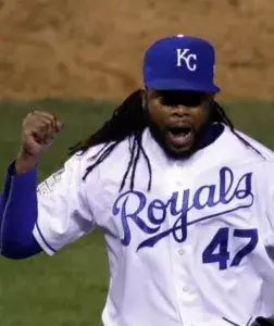 Johnny Cueto firma con los Gigantes de San Francisco por 6 años